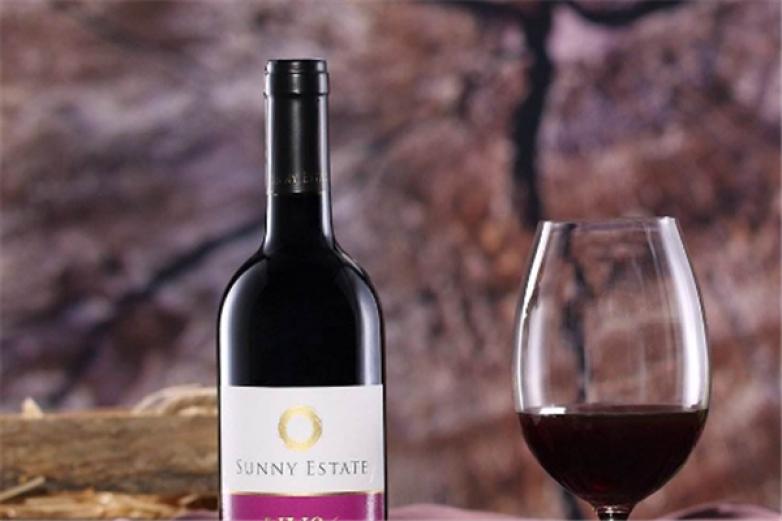 美乐葡萄酒加盟