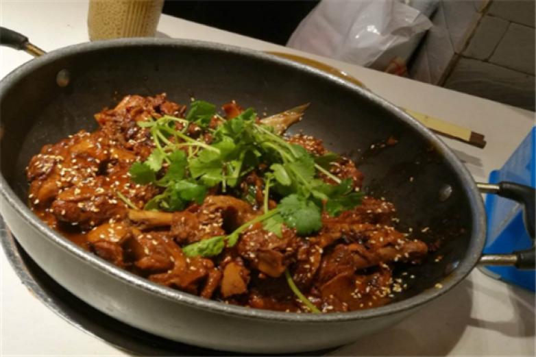 苗寨铁锅焖鸭加盟