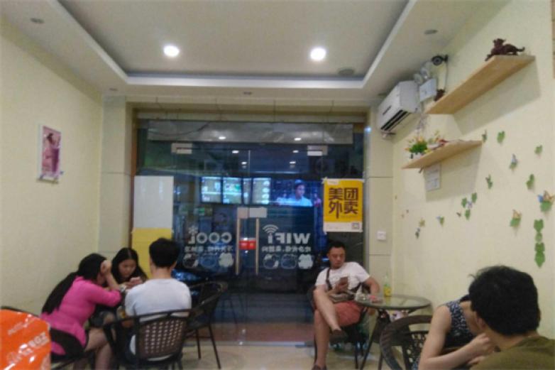 巧忆思饮品加盟