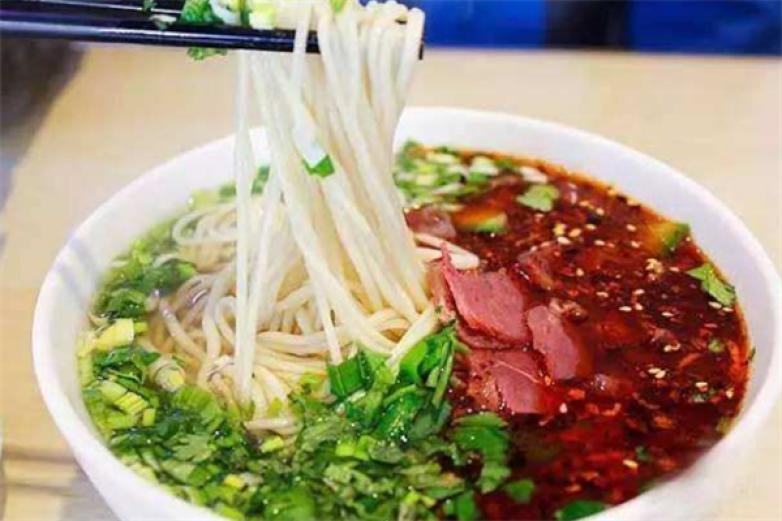 品客牛肉面加盟