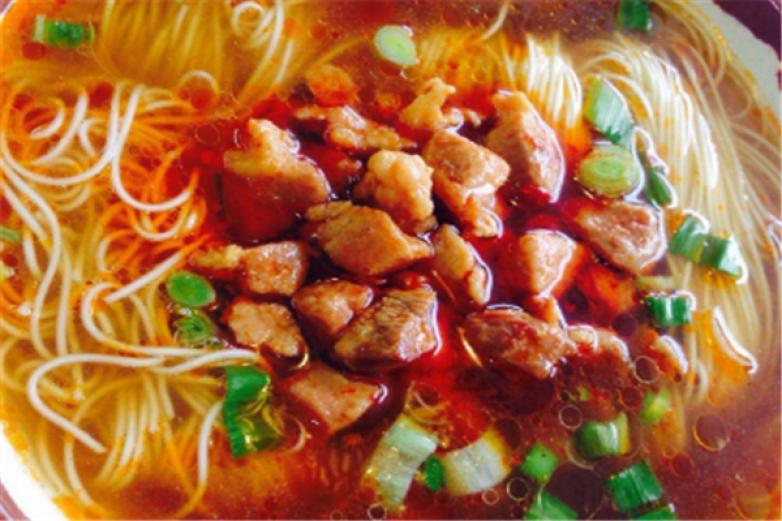 四两肉面馆加盟