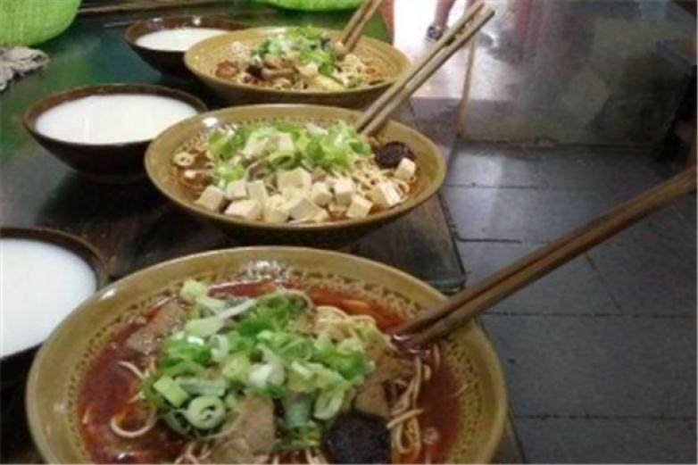 老谭家牛杂面加盟