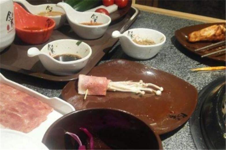 金达莱自助烤肉加盟