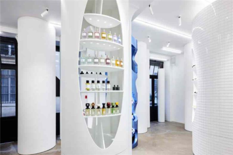 川久保玲香水加盟