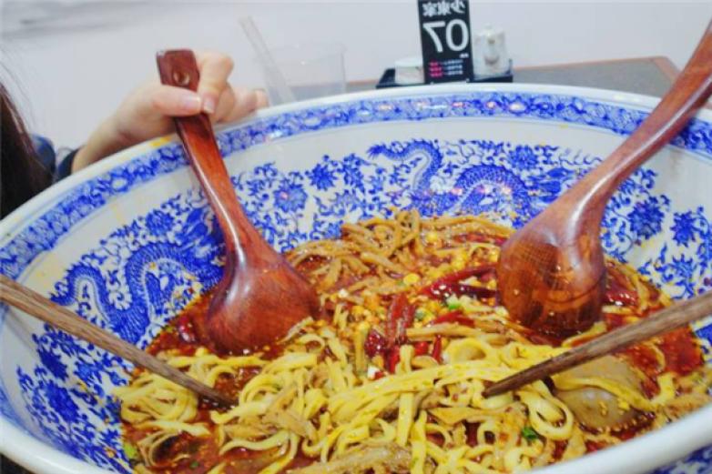 少东家牛杂面加盟