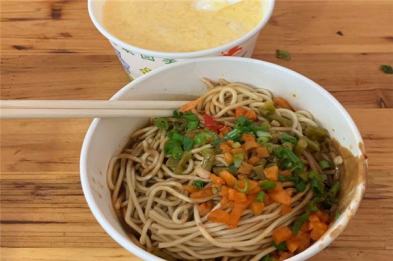 天天红油赵师傅热干面加盟