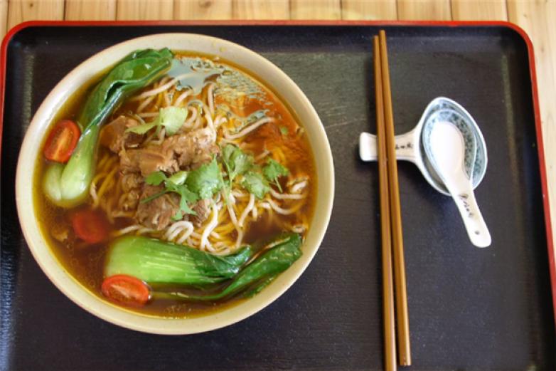 土家瓦罐牛肉面加盟