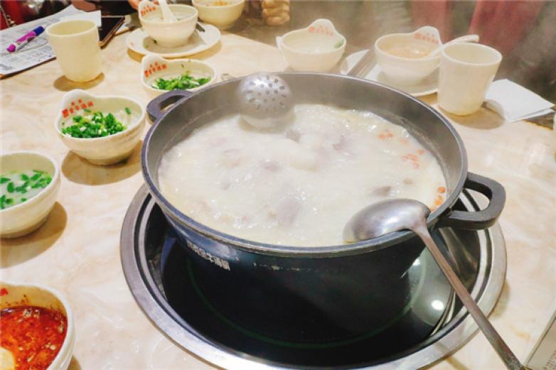 肖克全牛汤锅加盟