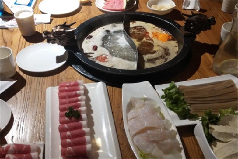 辣喔诱火锅加盟