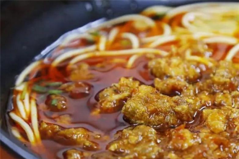 220辣肉面馆加盟