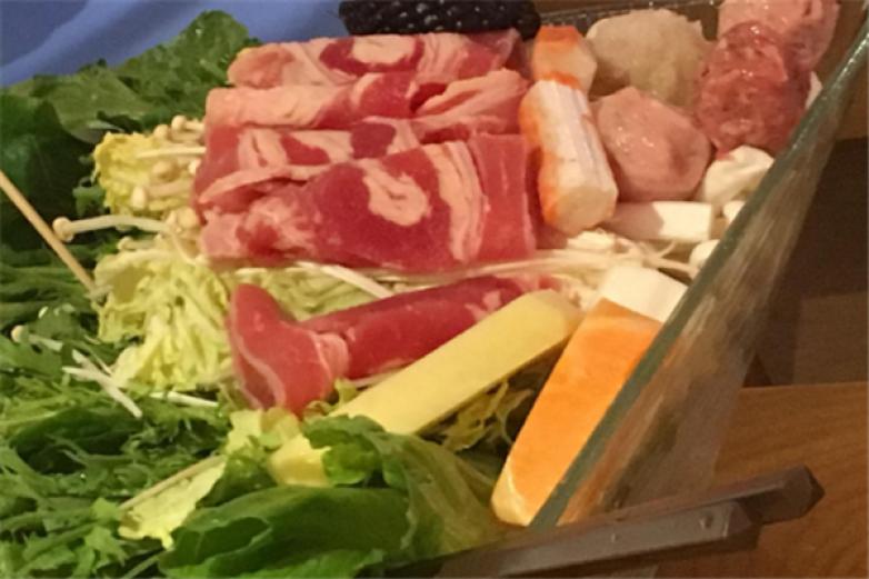 椰贝椰子鸡加盟