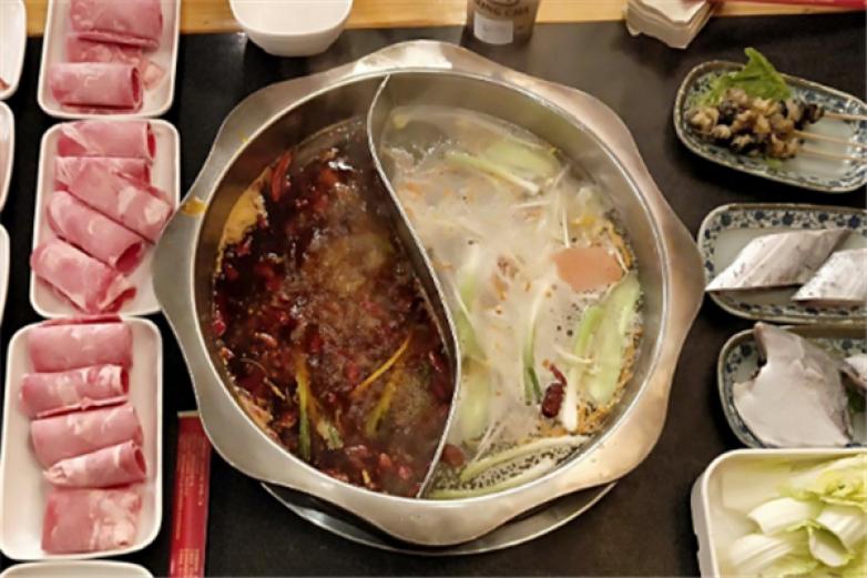 重庆土贼自助老火锅加盟