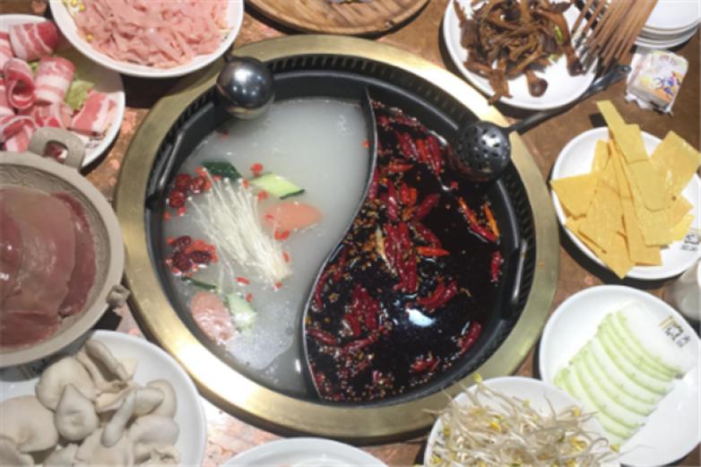 洞洞隐火锅加盟