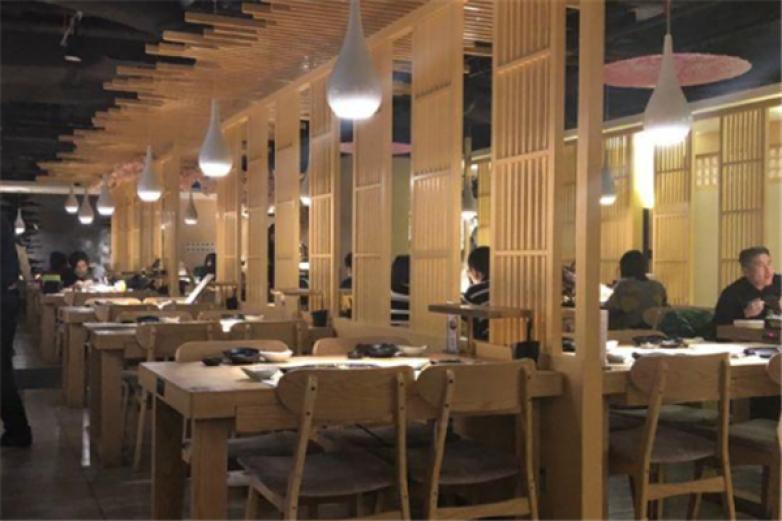 洞洞隐火锅加盟