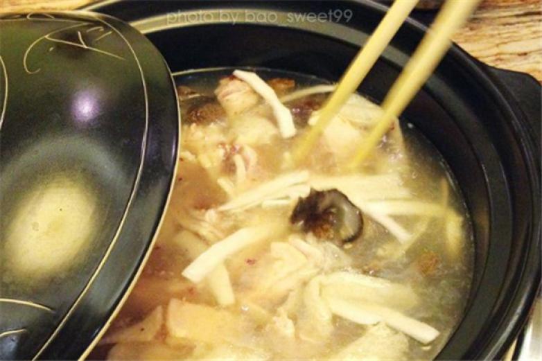 凤凰四季椰子鸡加盟