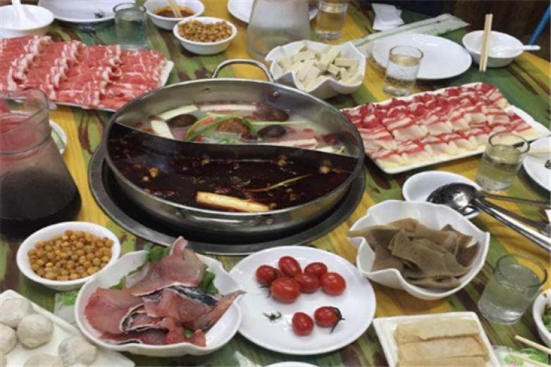 小绵羊自助火锅加盟