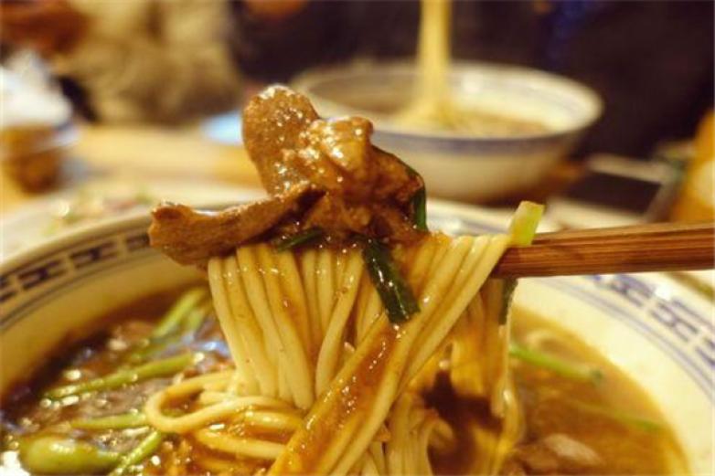 卢香纪面馆加盟