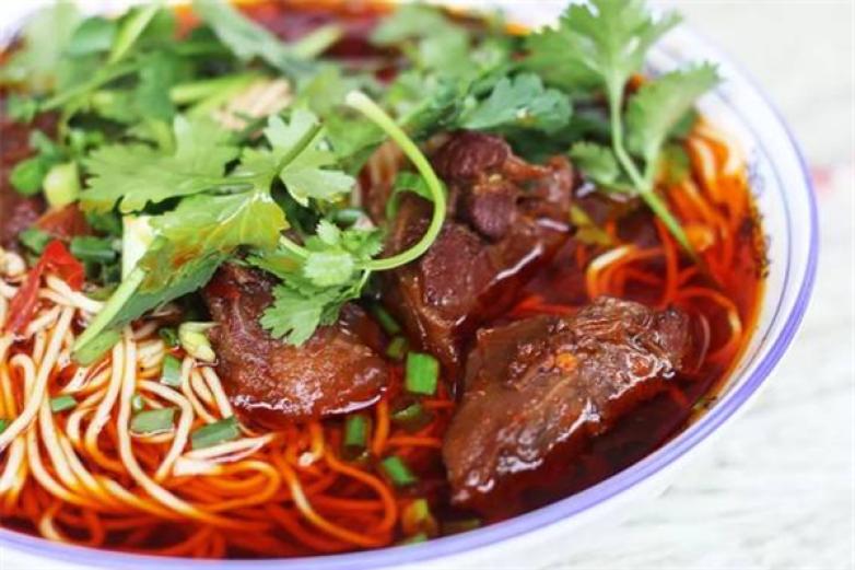 坨坨牛肉面加盟