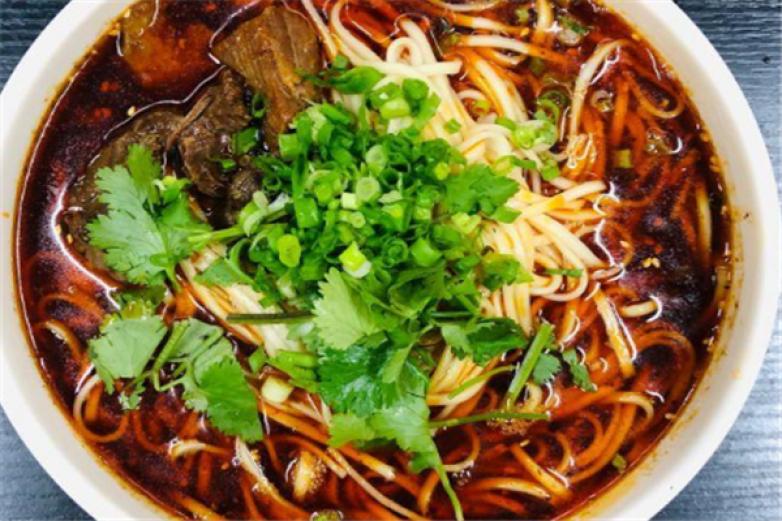 坨坨牛肉面加盟