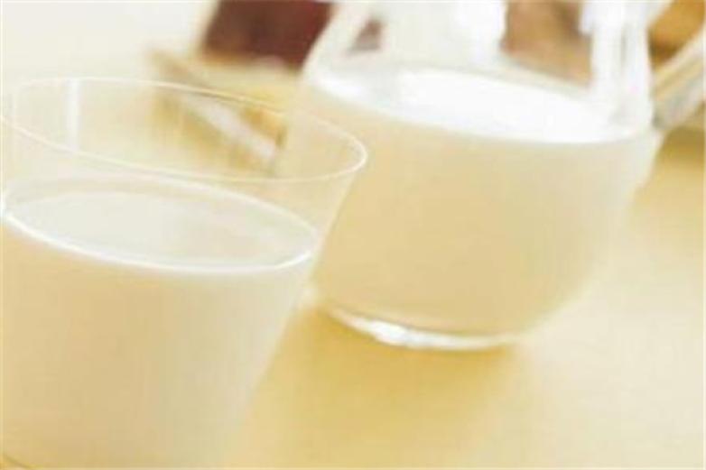 巴乐士鲜奶吧加盟