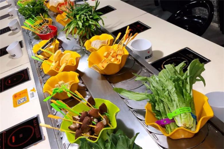 爱旋转小火锅加盟