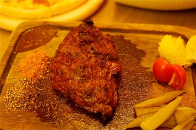 红风车西餐厅加盟