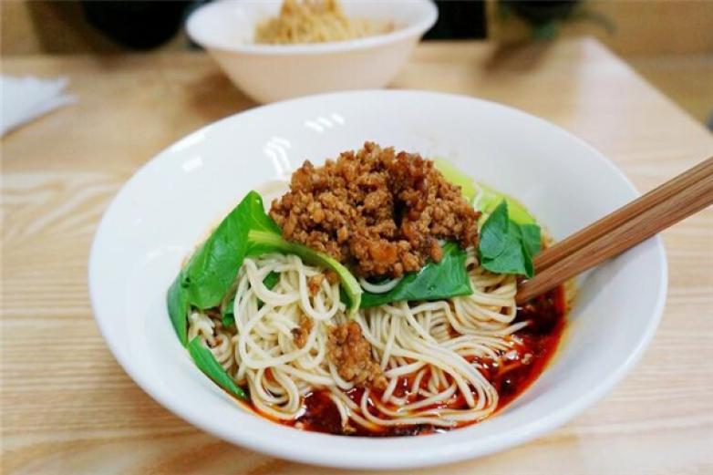 张礼宇小面加盟