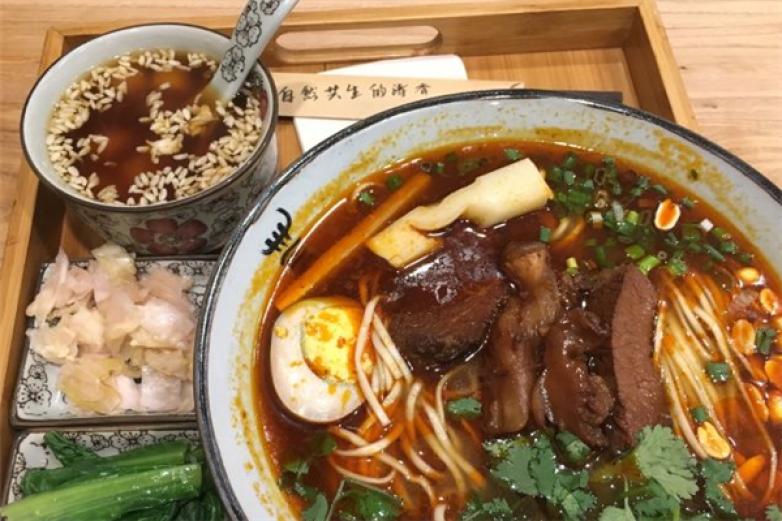 三十三碗牛肉面加盟