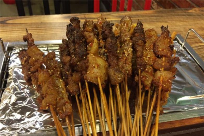 热三国石棉烧烤加盟