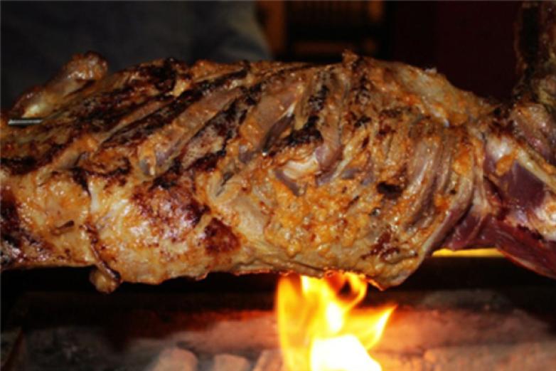 鹰鹏草原碳烤羊腿加盟