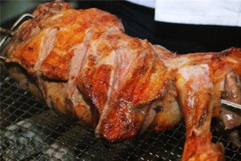 鹰鹏草原碳烤羊腿加盟