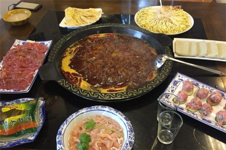 粑牛游老火锅加盟