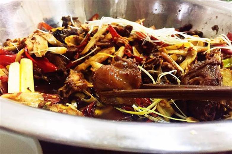 焖汁源三汁焖锅加盟