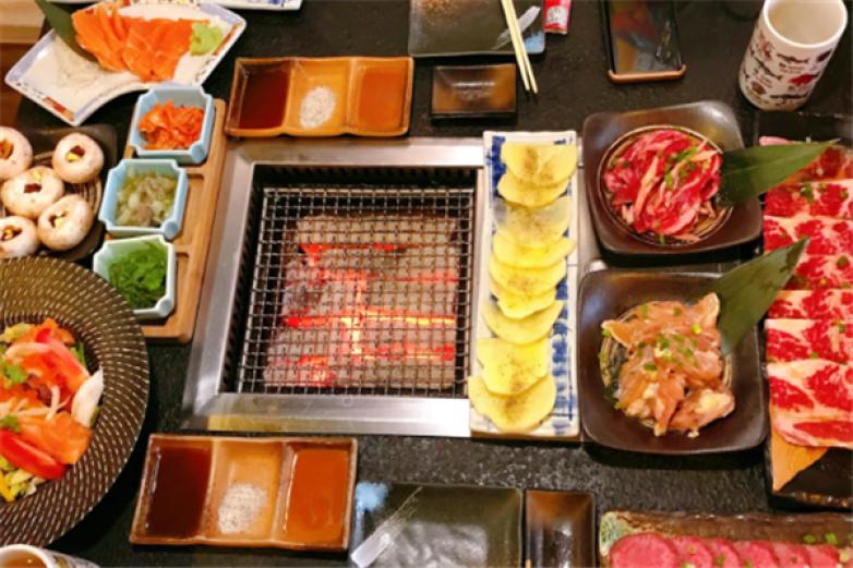 焱炙魂海鲜烧肉加盟