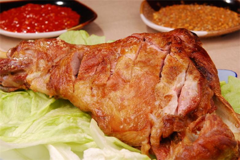 鞑子碳火烤羊腿加盟