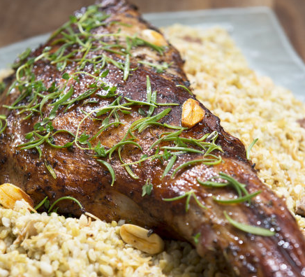 鞑子碳火烤羊腿