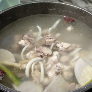 潮本味养生汤锅