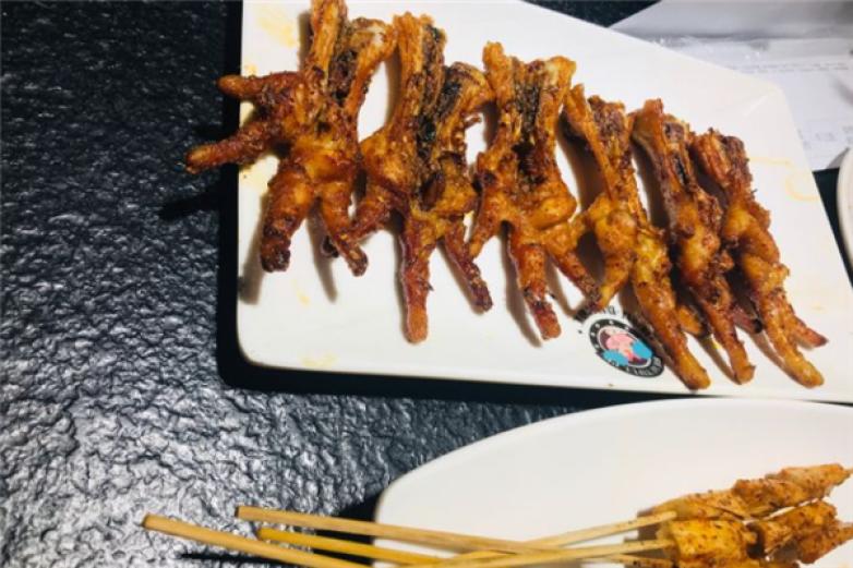 猪小妖烧烤加盟