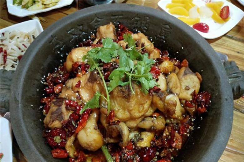 李双全川香石锅鱼加盟