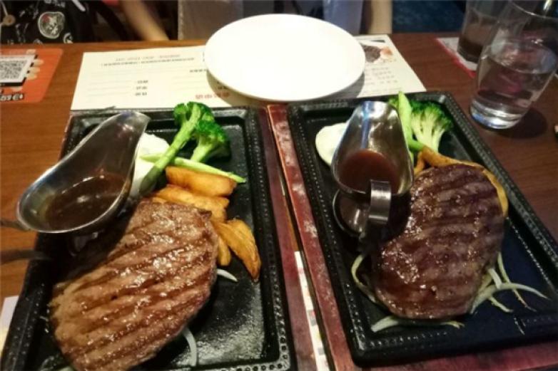 洛米堤比萨自助西餐厅加盟