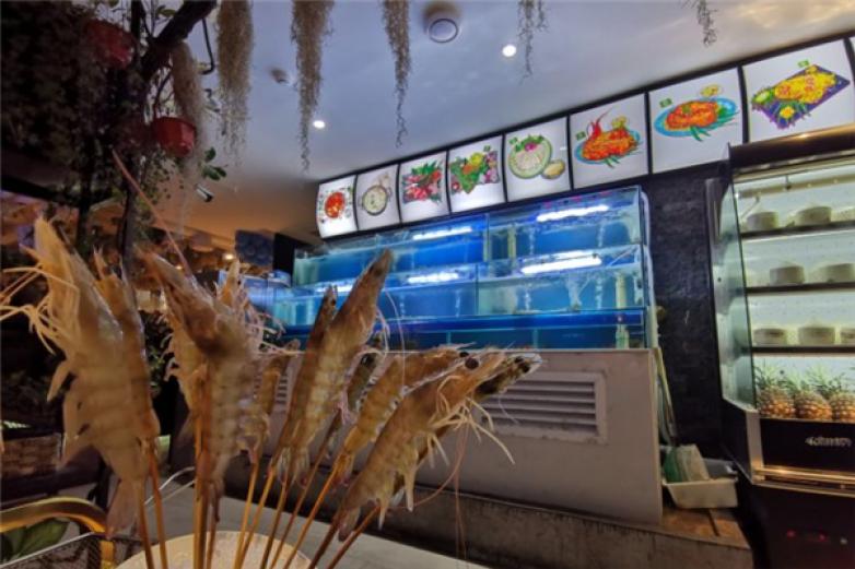 白小泰式海鲜火锅加盟