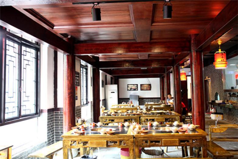 百宗杀牛场原味老火锅加盟