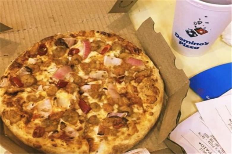 多米诺比萨加盟