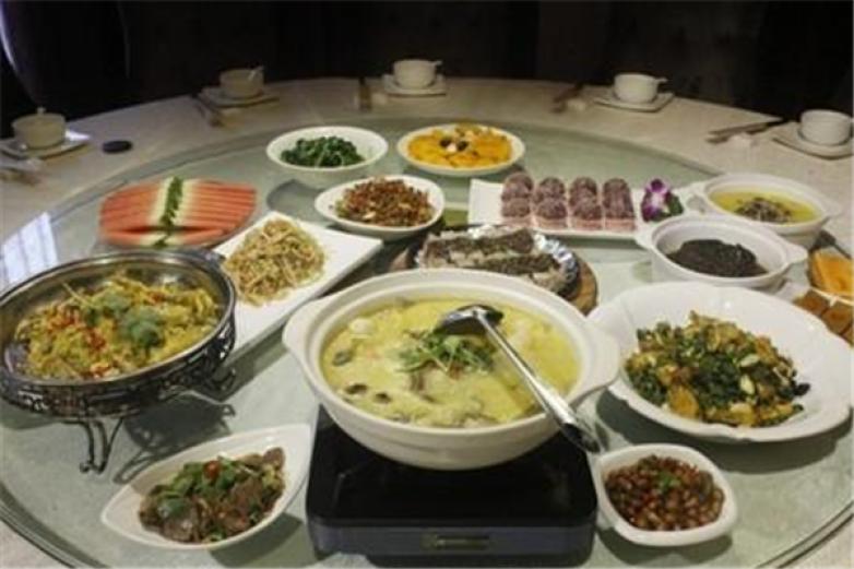 美丽人生中西餐厅加盟