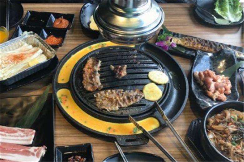 南山公园炭火烤肉加盟