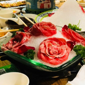 月光下的毡房火锅