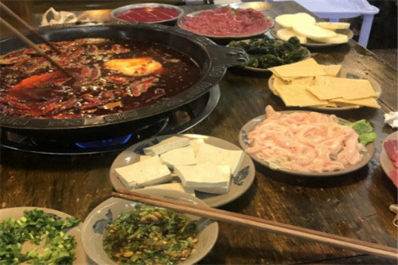 霸道老火锅加盟