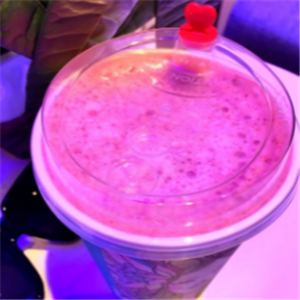 莓兽极寒境莓果现榨