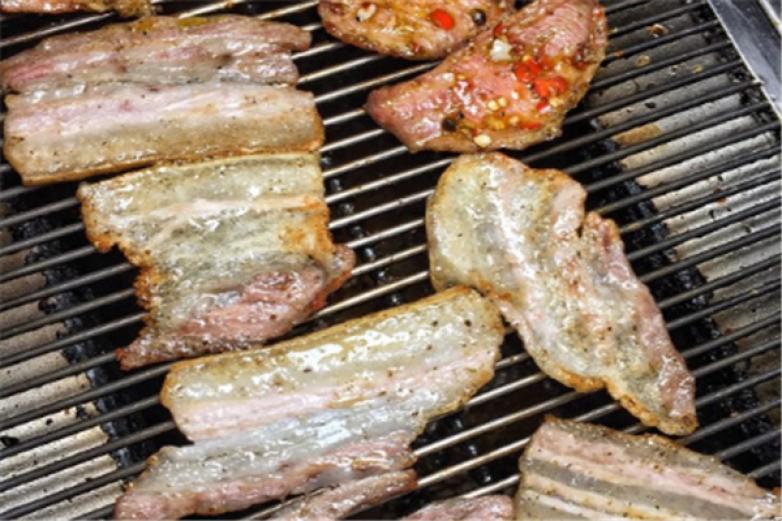 金眼镜烧烤加盟