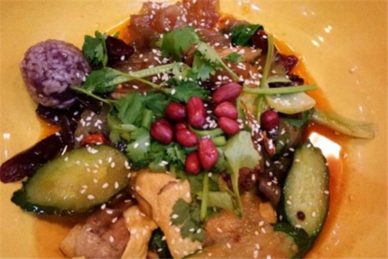 冒菜遇见香锅加盟